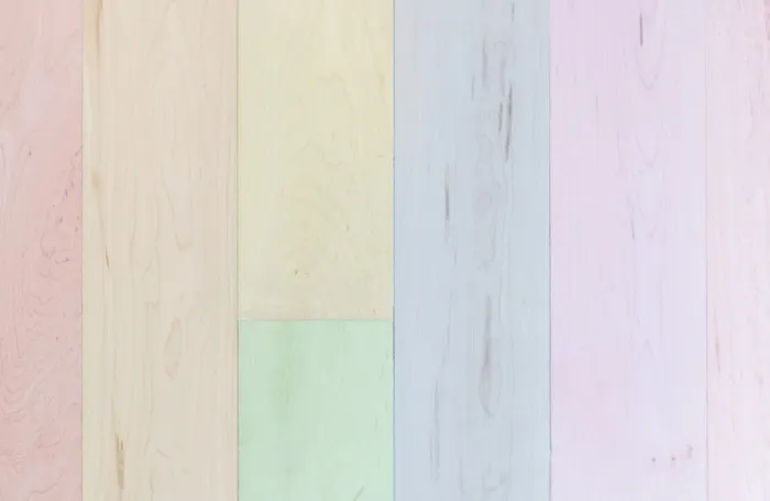 粉红色、青色和橙色面板