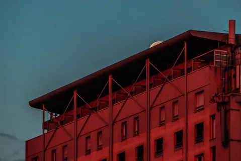 办公楼，建筑，广告，广告牌，住房，共管公寓，交通，剪影