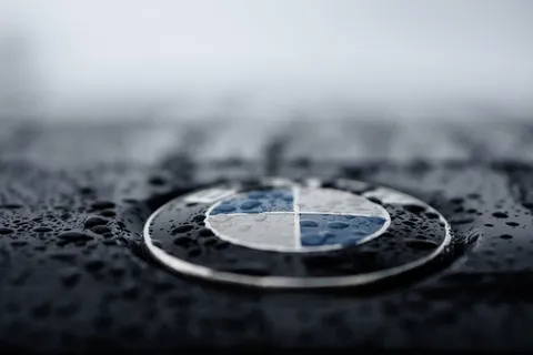 浅焦点照片宝马标志 浅焦点照片宝马标志