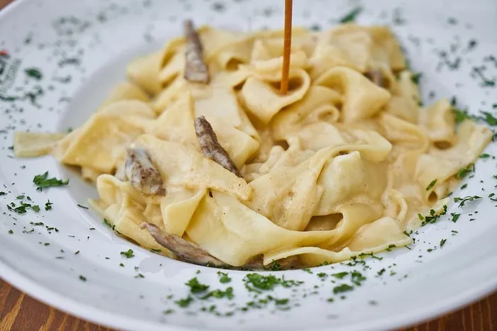 意大利面、面团、食品、健康饮食、产品照片、厨房、酱汁、健康