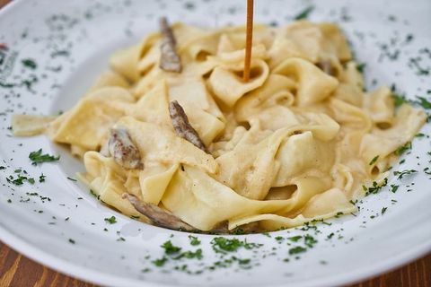 意大利面、面团、食品、健康饮食、产品照片、厨房、酱汁、健康