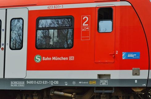 火车、铁路、公共交通工具、交通、运输、大城市、慕尼黑、火车出行