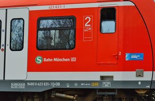 火车、铁路、公共交通工具、交通、运输、大城市、慕尼黑、火车出行