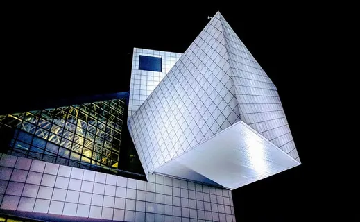 灰色玻璃建筑，黑色背景，纸，无人，建筑，工作室拍摄，形状，建筑结构