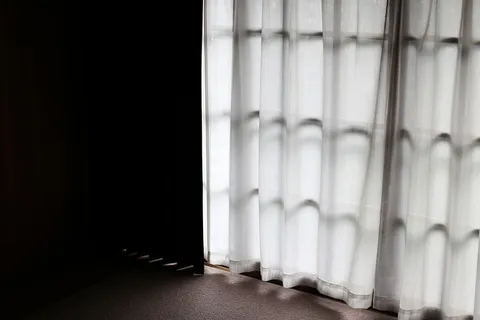 白窗帘，窗帘，室内，室内，窗户，无人，开放，白天