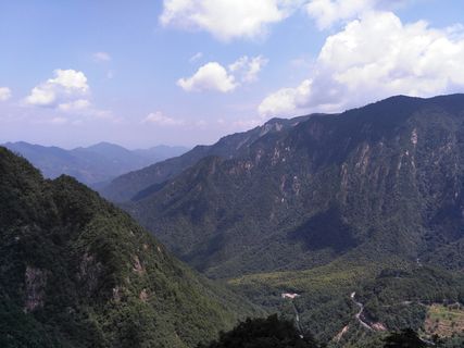 绵延、宁静、山峦、云朵、山脉、山脉、景观