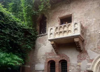 阳台、维罗纳、罗密欧、茱莉亚、莎士比亚、蒙特基、卡普莱蒂、戏剧