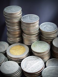 泰语，孤立，债务，泰国，利率，业务，支付，千