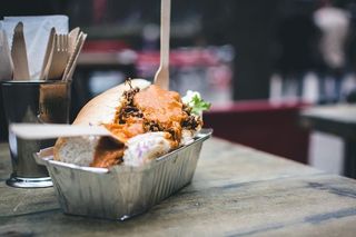 奶酪酱拉肉三明治