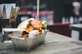 奶酪酱拉肉三明治