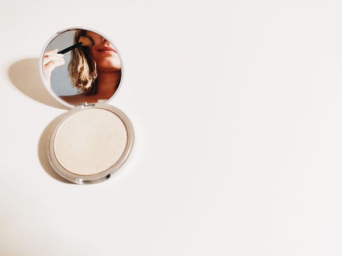 反光、化妆、化妆、化妆、镜子、化妆、复制空间、摄影棚快照、白色背景