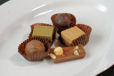 果脯氨酸、巧克力、食物、甜点、糖、甜味、小口、卡路里 果脯氨酸、巧克力、食物、甜点、糖、甜味、小口、卡路里