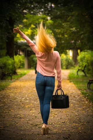 女孩，tumblr，一个人，金发，头发，女人，休闲服，年轻人