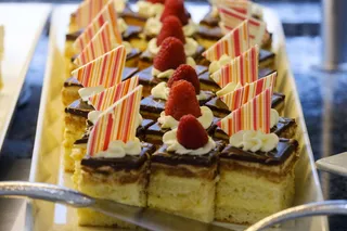 甜点、蛋糕、大块、甜食、水果、浆果、水果、草莓