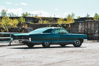 汽车，跑车，汽车，汽车，跑车，交通工具，家具，长凳