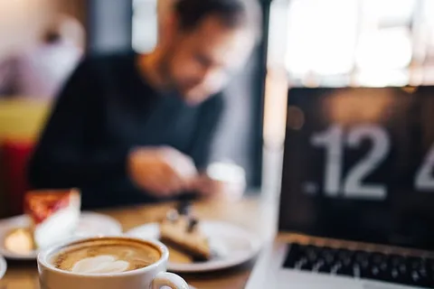在咖啡馆喝一杯咖啡 在咖啡馆喝一杯咖啡
