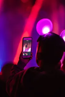 科技、无线技术、通信、摄影、艺术文化和娱乐、智能手机、摄影主题、夜生活