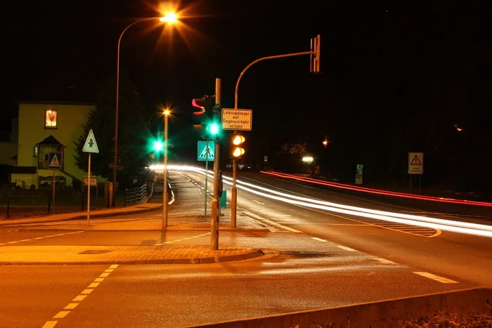 道路、灯光、交通、夜间、照明、长时间曝光、沥青、交叉口