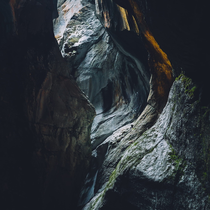 山洞