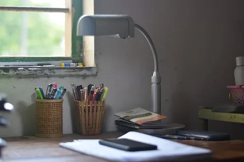 采购产品家具，桌子，桌子，水槽水龙头，架子，台灯，书柜，书桌