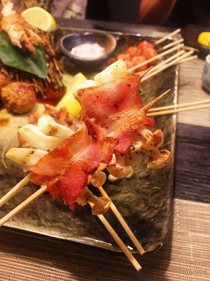 食物，牦牛，日本人，串肉，肉，木材，没有人，美食