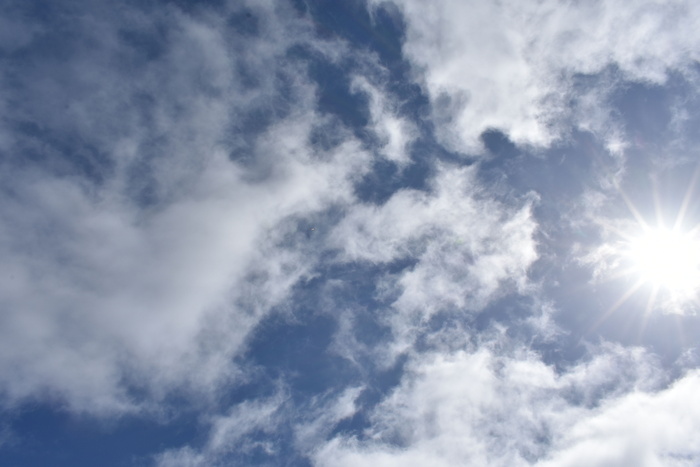 云、纹理、天空、室外、太阳、蓝色、空气、季节