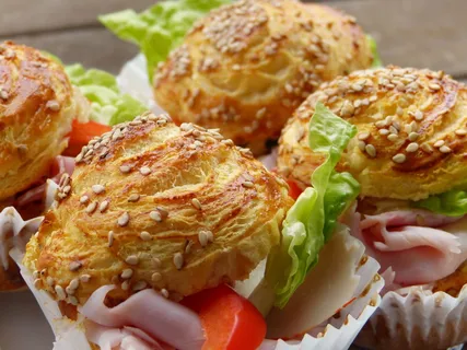 三明治、松饼、芝麻、沙拉、面包、零食、新鲜、生物制品 三明治、松饼、芝麻、沙拉、面包、零食、新鲜、生物制品