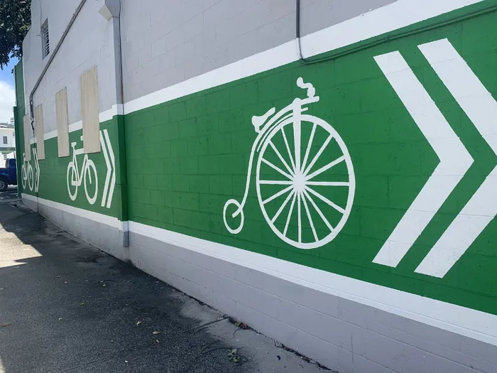 墙，美国，1149 s king st，标志，建筑，符号，文字，自行车