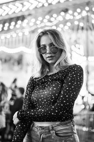 明星头像中的长发模特