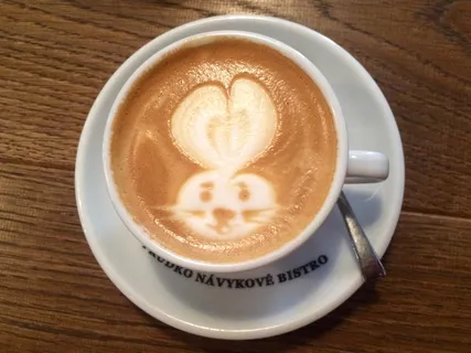 白色陶瓷杯碟 白色陶瓷杯碟