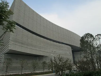湖北省图书馆，建筑，图书馆，建筑，建筑结构，树木，建筑外观，植物
