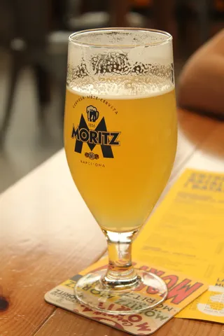 莫里茨，啤酒，甘蔗，酒吧，小吃，饮料，点心，食品和饮料