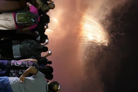 加拿大，尼亚加拉大瀑布，烟花，尼亚加拉大瀑布，真实的人，水，人，天空