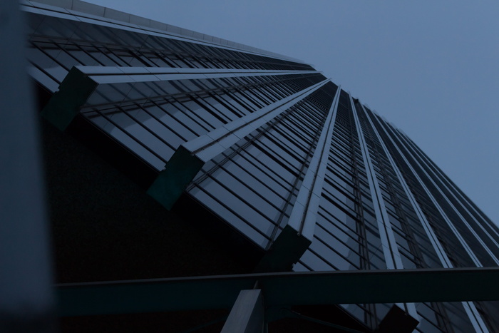 高层建筑低角度摄影