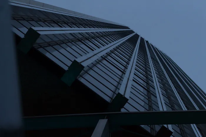 高层建筑低角度摄影