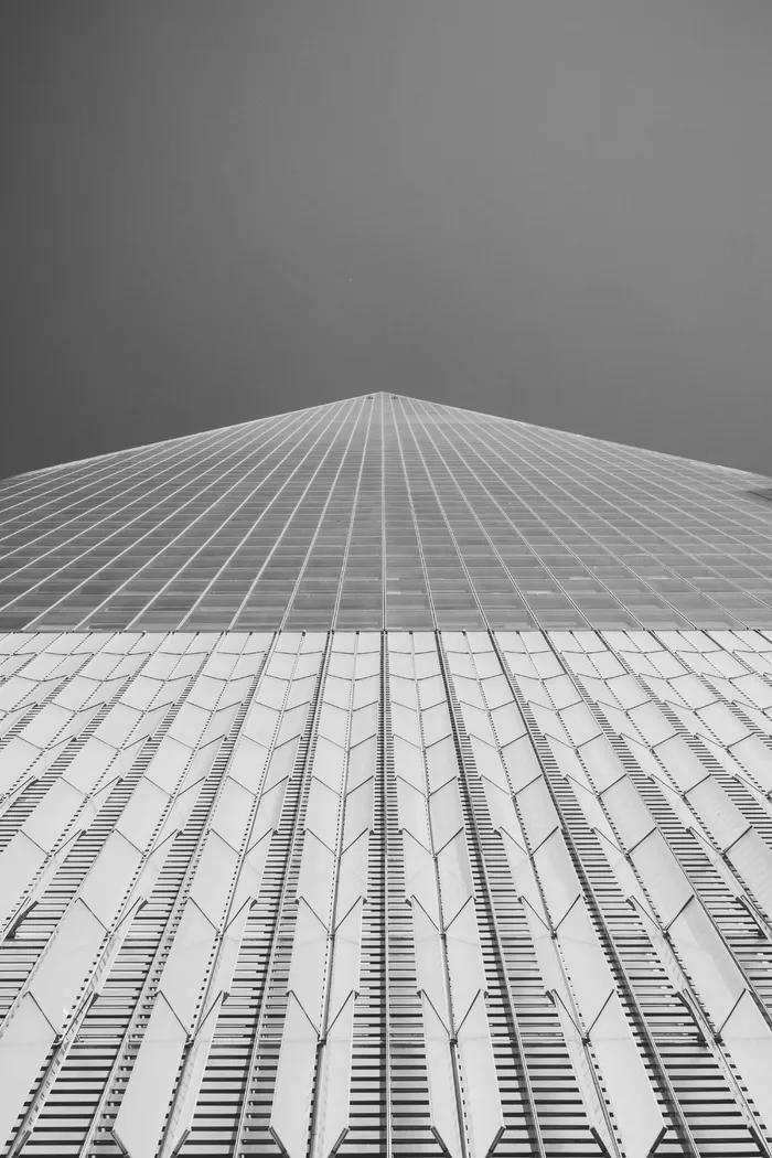 高层建筑低角度摄影