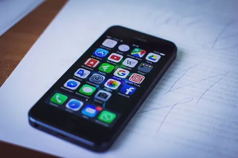 打开,黑色,iphone 5,顶部,白色,打印纸,iphone,智能手机 打开,黑色,iphone 5,顶部,白色,打印纸,iphone,智能手机