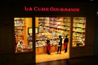 人员、室内、洛杉矶、cure gourmande商店、迪拜、商店、购物中心