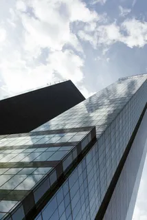 建筑、建筑、城市景观、云朵、当代、未来主义、玻璃、低角度拍摄 建筑、建筑、城市景观、云朵、当代、未来主义、玻璃、低角度拍摄