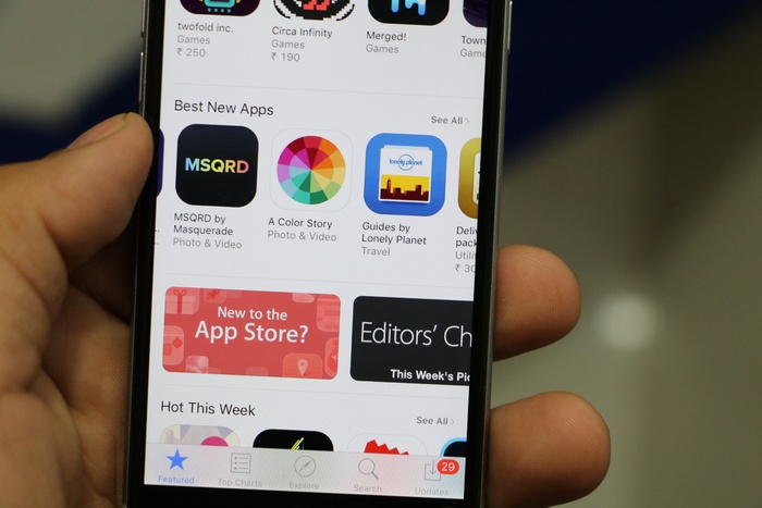 person、holding、black、smartphone、app store、iphone、store、apps