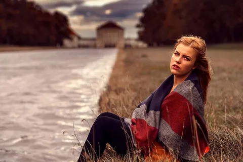 冷,人,女人,女孩,可爱,美丽,美丽,秋天 冷,人,女人,女孩,可爱,美丽,美丽,秋天