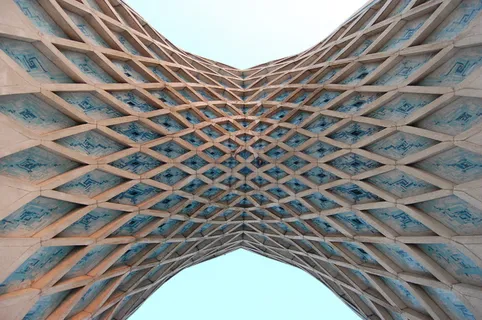 德黑兰，塔，建筑，对称，塔，建筑，建筑，低角度视图，建筑结构