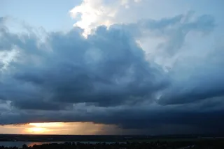 加拿大，安大略省金斯顿，云，河，风暴，日落，云天，天空