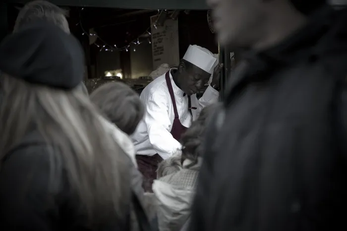 巴黎，法国，圣心教堂，贝克教堂，圣心教堂，男人，职业，真人