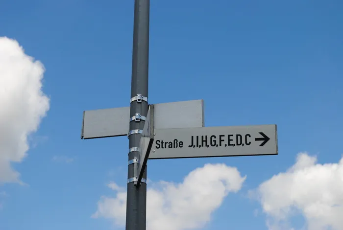 altmühl valley，kevenhuell，街道标志，街道名称，巴伐利亚州，上巴伐利亚州，云天，天空