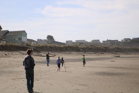 人、人、土壤、户外、自然、船、交通、车辆