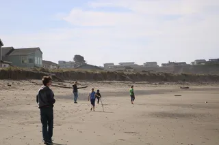 人、人、土壤、户外、自然、船、交通、车辆