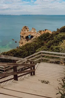 葡萄牙阿尔加维拉各斯的卡米洛海滩(Praia do Camilo) 葡萄牙阿尔加维拉各斯的卡米洛海滩(Praia do Camilo)