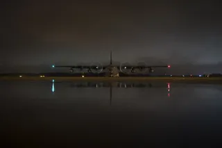 飞机，夜间，航空，飞机，洛克希德，hc-130j，战斗王ii，跑道