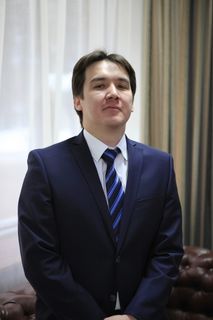 成年人、商人、商人、户外人士、男性、男性、一人、，